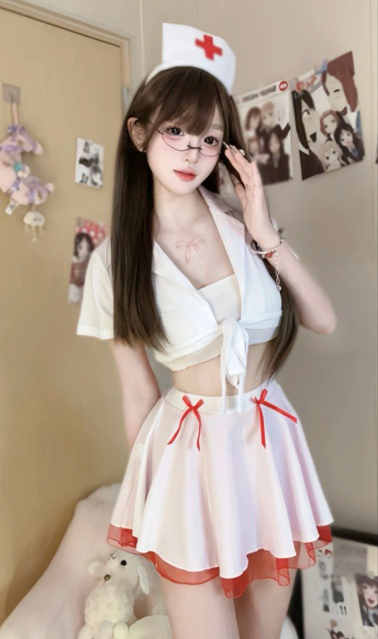 探讨包养现象背后的心理与经济因素