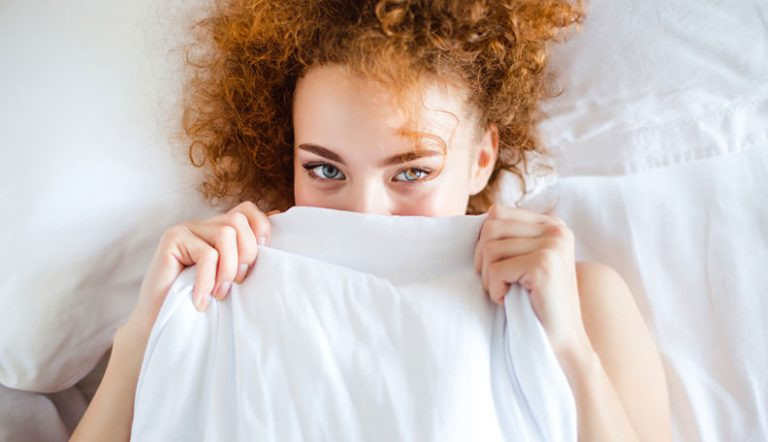 如何让害羞的女孩在床上放开自己：27个提升自信的实用建议